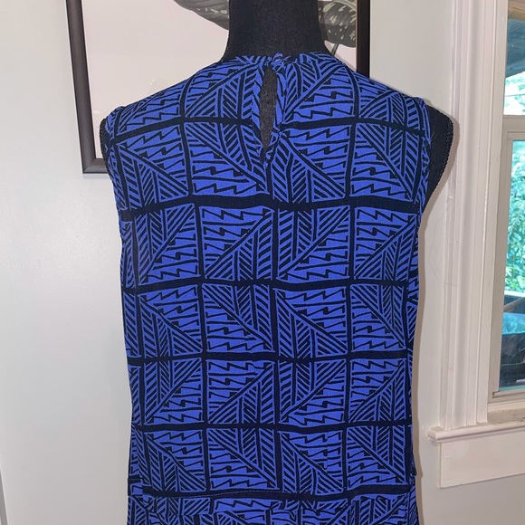 COPY - 🖤Blue & black long sleeveless shirt🖤 - Picture 3 of 5